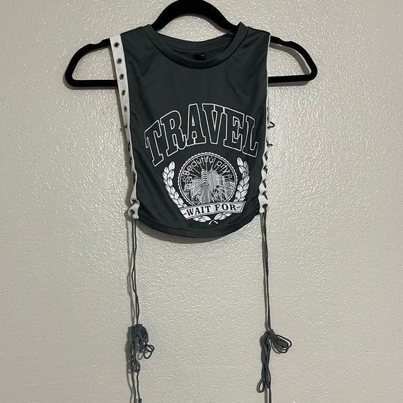 SHEIN Gray Graphic Lace-Up Side Crop Tank Top Size X-Small - Picture 3 of 8